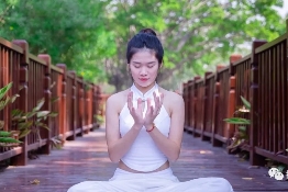 富有意境及哲理的瑜伽冥想引导词(1)
