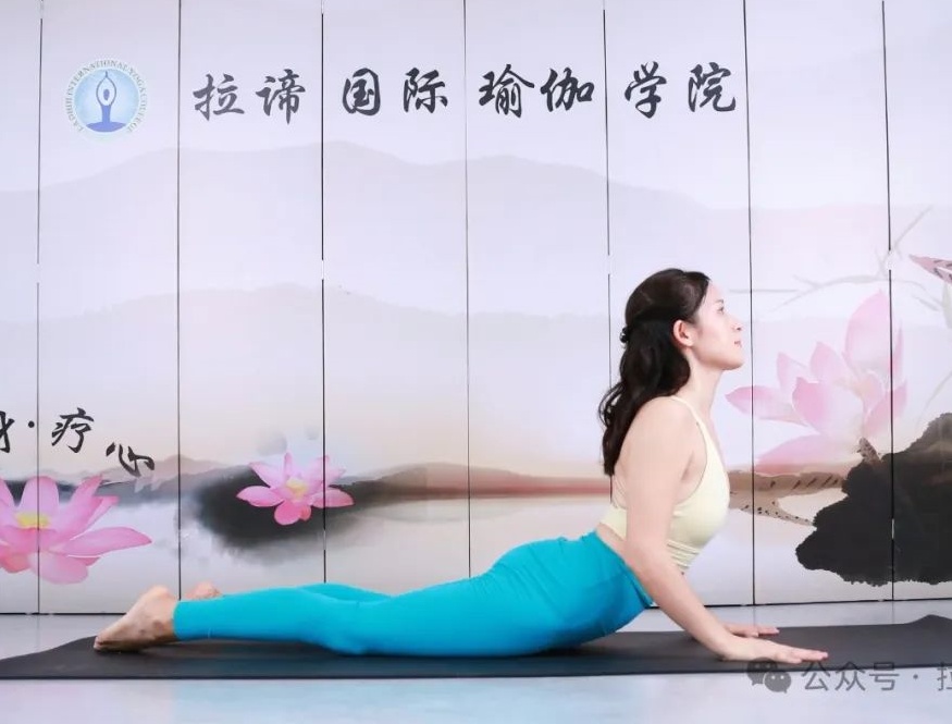 瑜伽，她每天抢占C位，好像赚到了一个亿！